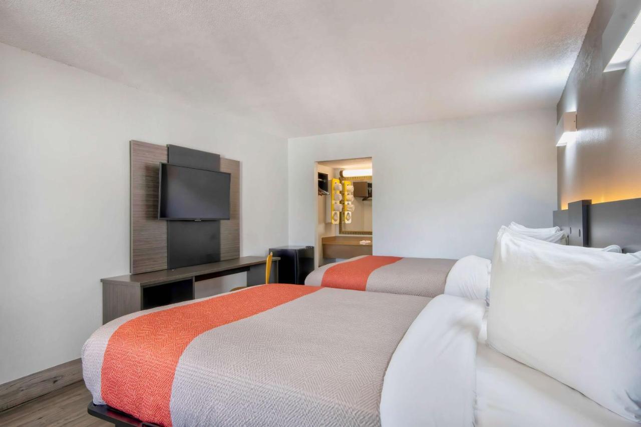 Hotel 6-lafayette, La Lafayette
