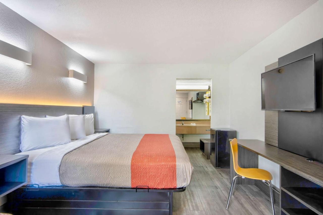 Hotel 6-lafayette, La Lafayette