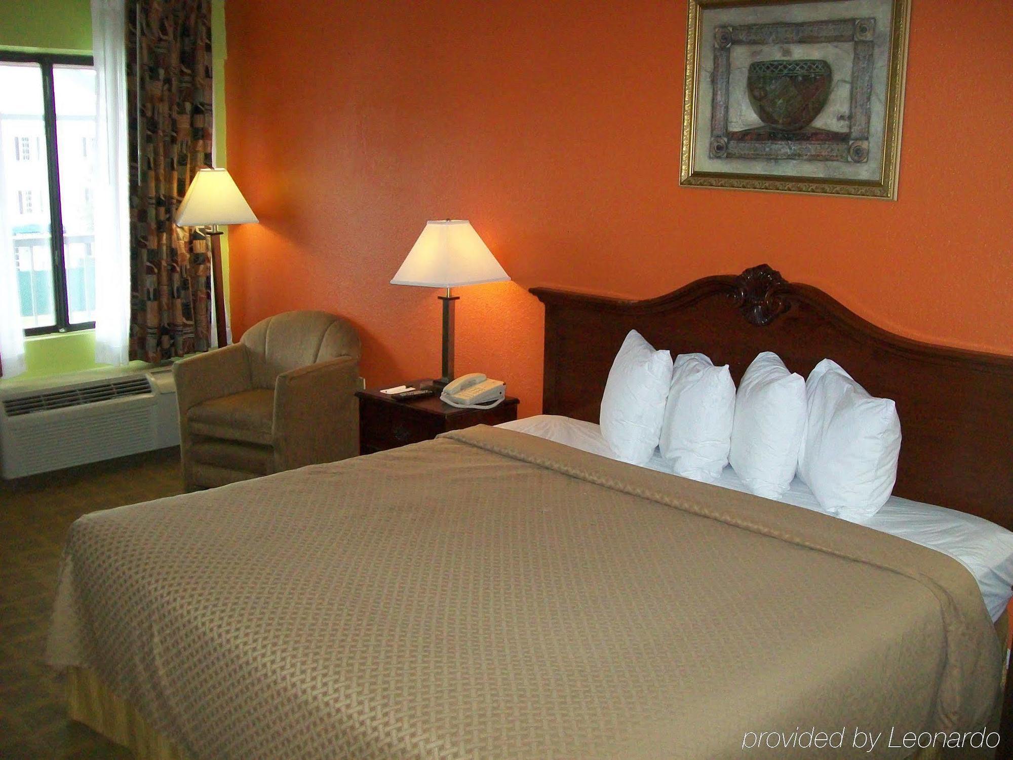 6-lafayette, La Hotel Lafayette
