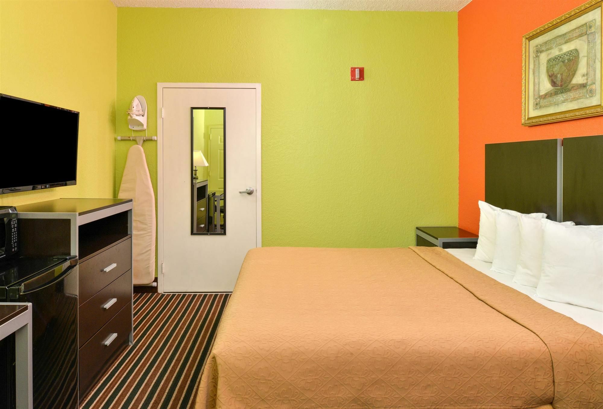Hotel 6-lafayette, La 2*